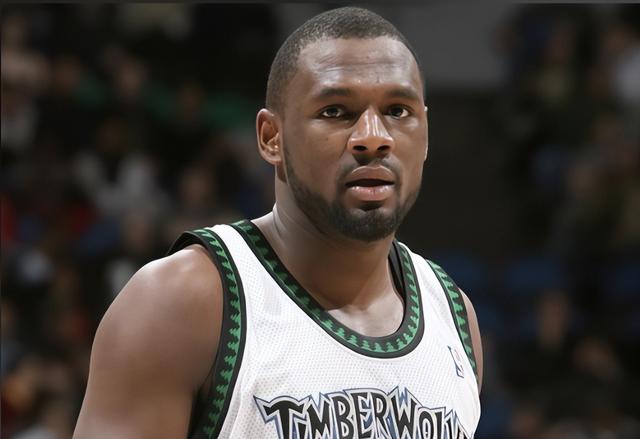 成为该赛季, img, 他场均得到 成为该赛季, img, 他场均得到